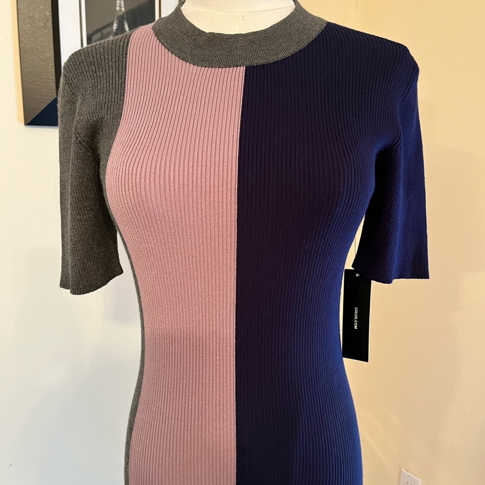 Lulu's Diana Navy Colorblock Sweater Dress - Picture 5 of 6
